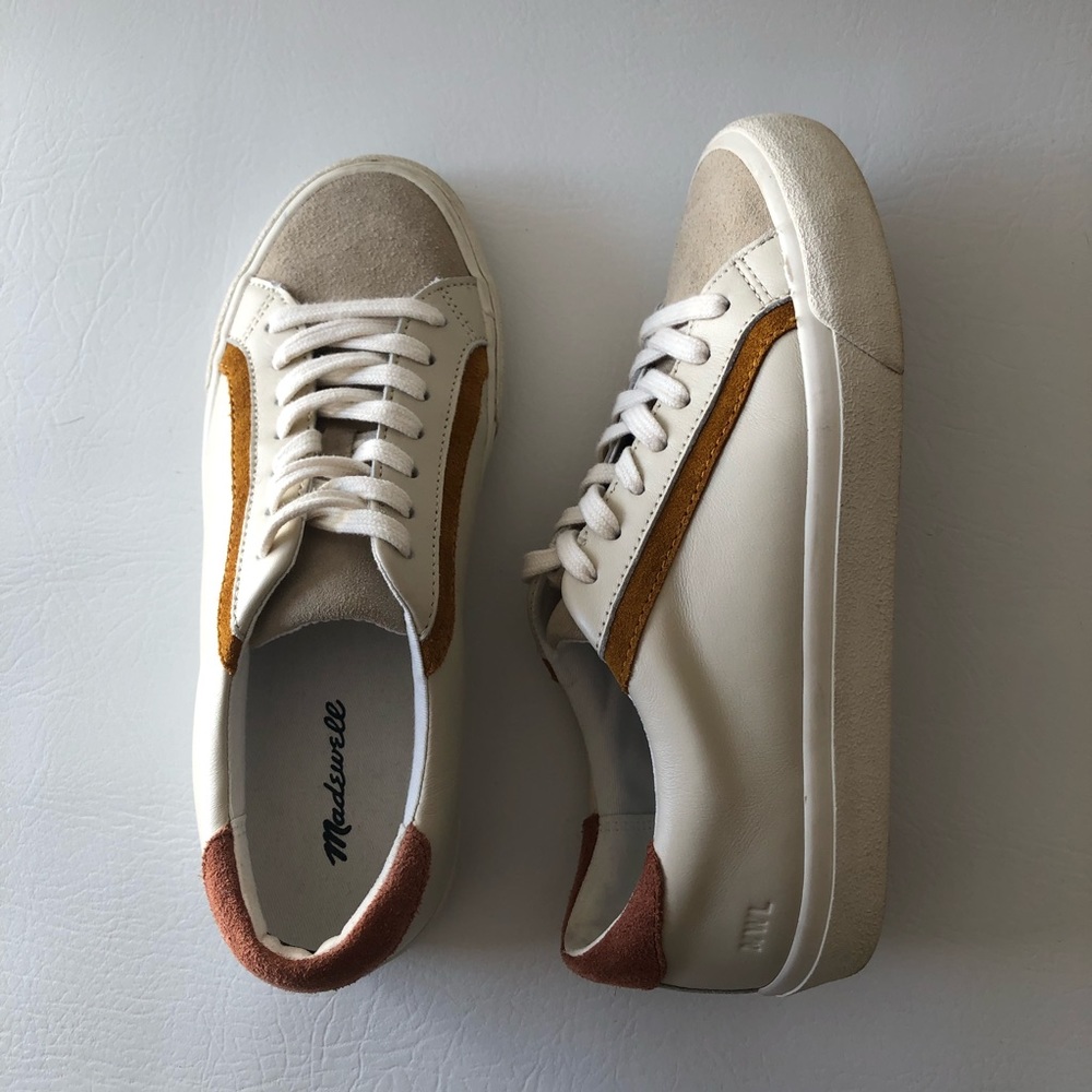 Madewell sidewalk low top sneaker, tan suede size 7